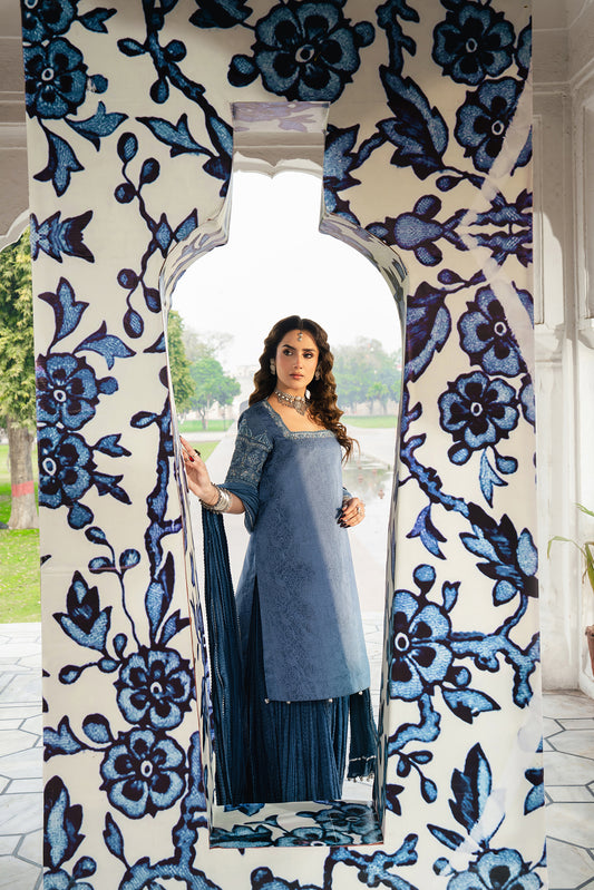 NEELA GUMBAT