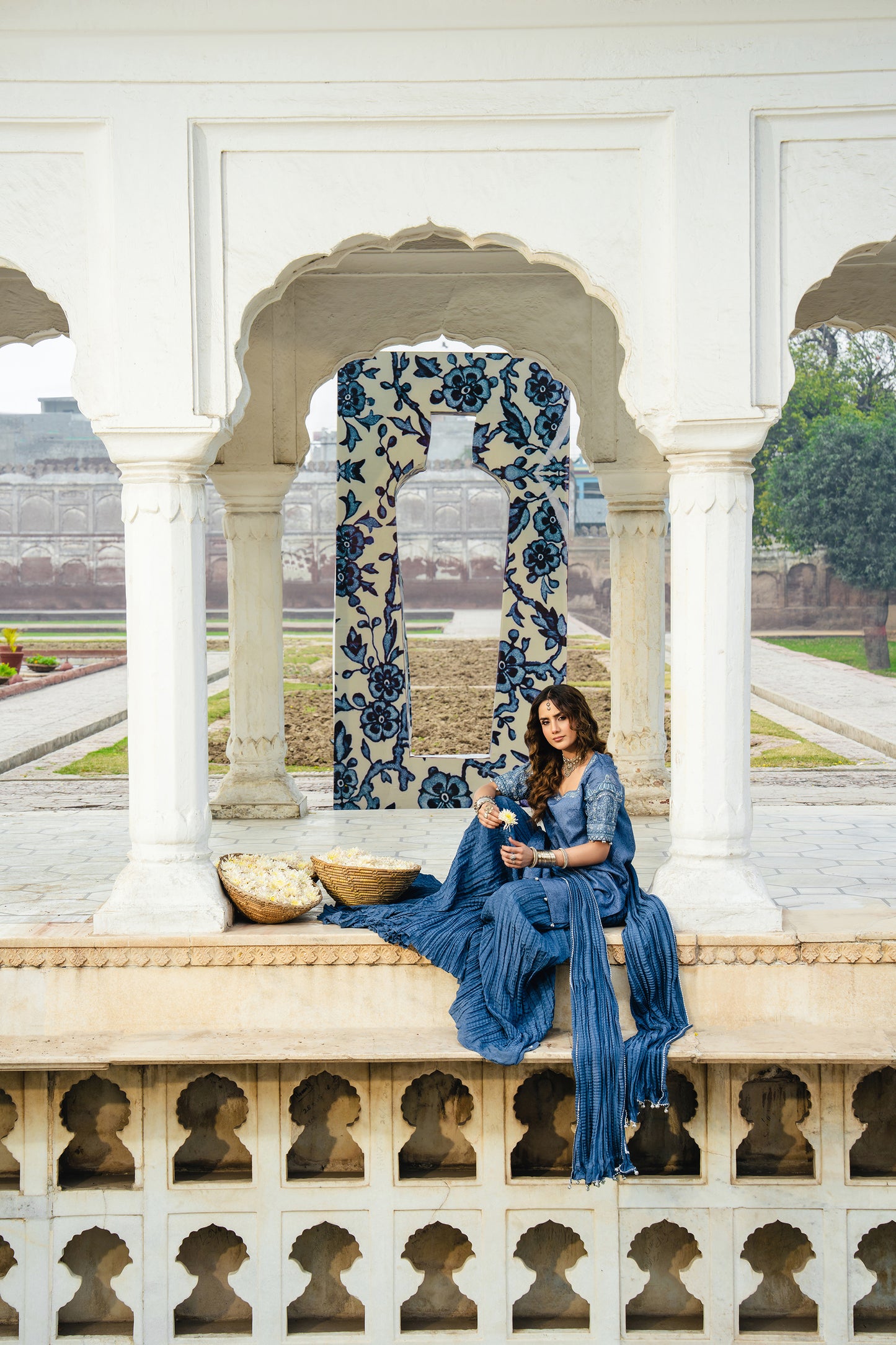 NEELA GUMBAT