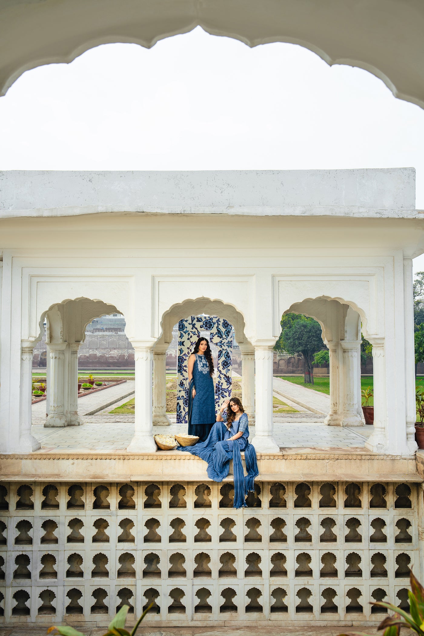 NEELA GUMBAT