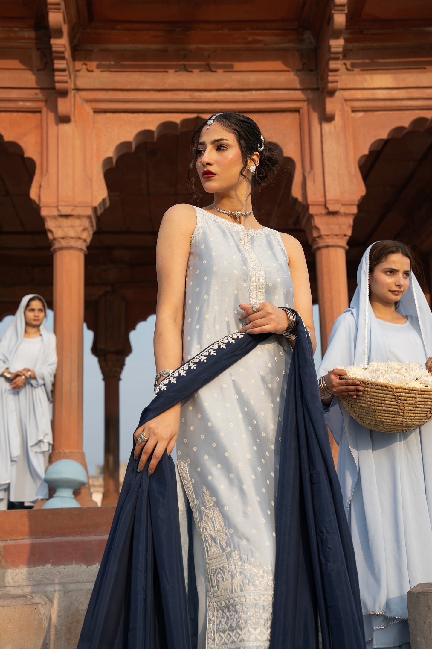 NEGAR-E-NEELA